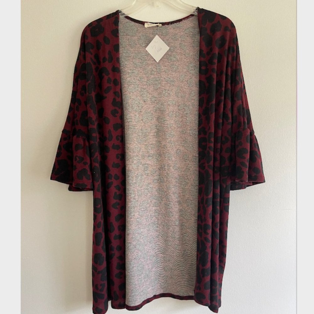 NWNWT VIAMOR Maroon Cheetah Cardigan